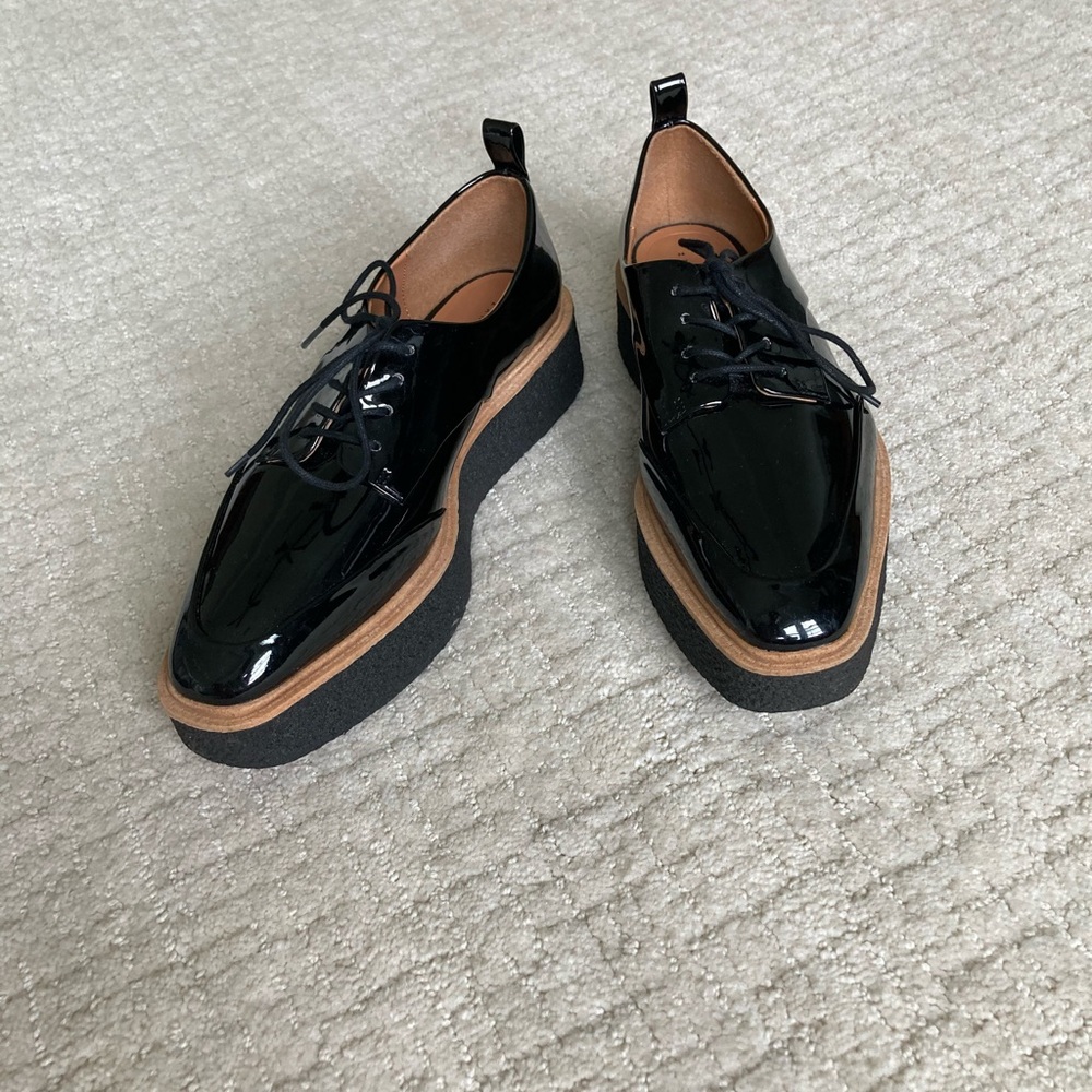 Platform shoes